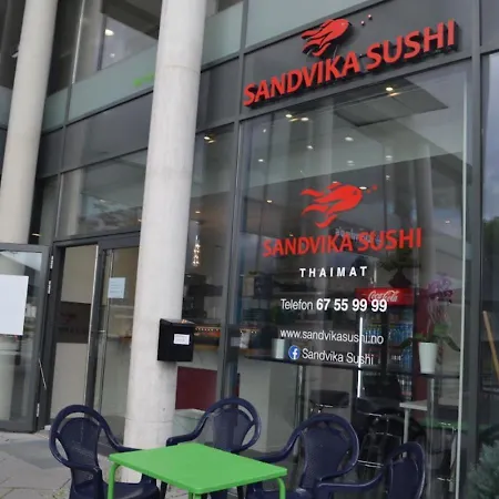 Spacious 3 Bedroom Next To Thon Hotel, Storsenter Shopping, And 15 Minutes To Oslo * Sandvika (Baerum)