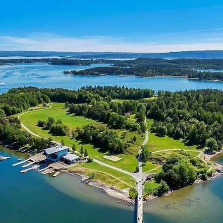 Spacious 3 Bedroom Next To Thon Hotel, Storsenter Shopping, And 15 Minutes To Oslo アパート サンヴィカ