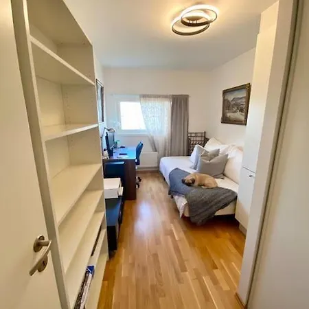 Spacious 3 Bedroom Next To Thon Hotel, Storsenter Shopping, And 15 Minutes To Oslo *