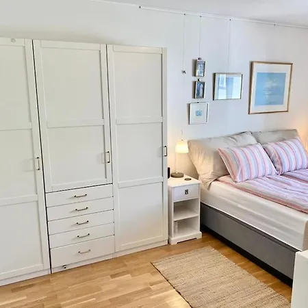 Spacious 3 Bedroom Next To Thon Hotel, Storsenter Shopping, And 15 Minutes To Oslo