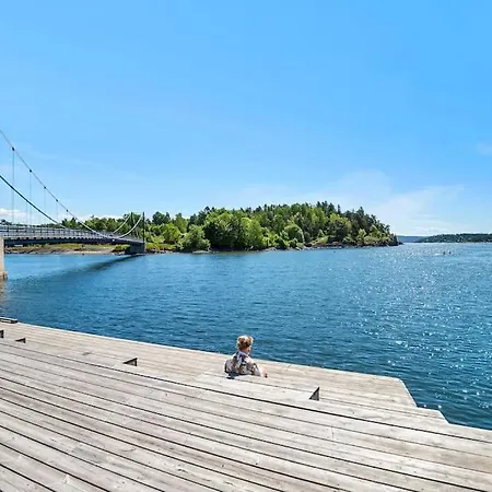 Spacious 3 Bedroom Next To Thon Hotel, Storsenter Shopping, And 15 Minutes To Oslo * サンヴィカ