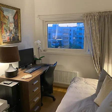 Spacious 3 Bedroom Next To Thon Hotel, Storsenter Shopping, And 15 Minutes To Oslo * 샌드비카