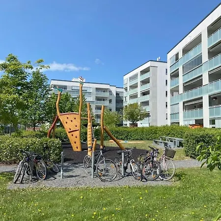 Spacious 3 Bedroom Next To Thon Hotel, Storsenter Shopping, And 15 Minutes To Oslo