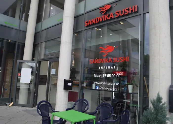 Spacious 3 Bedroom Next To Thon Hotel, Storsenter Shopping, And 15 Minutes To Oslo * Sandvika (Baerum)