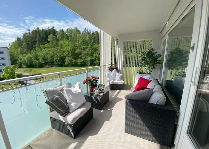 Spacious 3 Bedroom Next To Thon Hotel, Storsenter Shopping, And 15 Minutes To Oslo 公寓 桑维卡