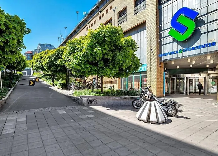 Spacious 3 Bedroom Next To Thon Hotel, Storsenter Shopping, And 15 Minutes To Oslo *